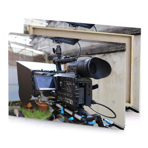 a black camera smoky canvas - Image 4